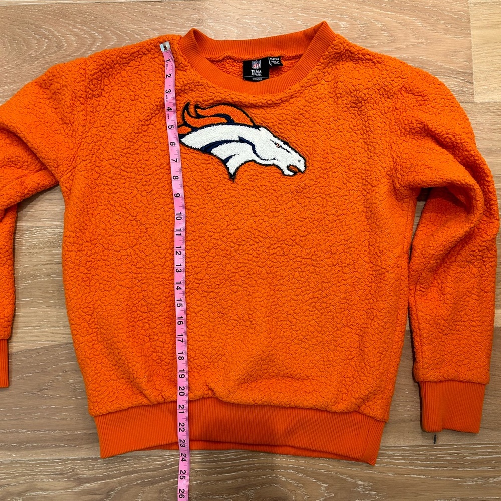 Broncos NFL team store fleece like sweatshirt size small - Picture 5 of 5